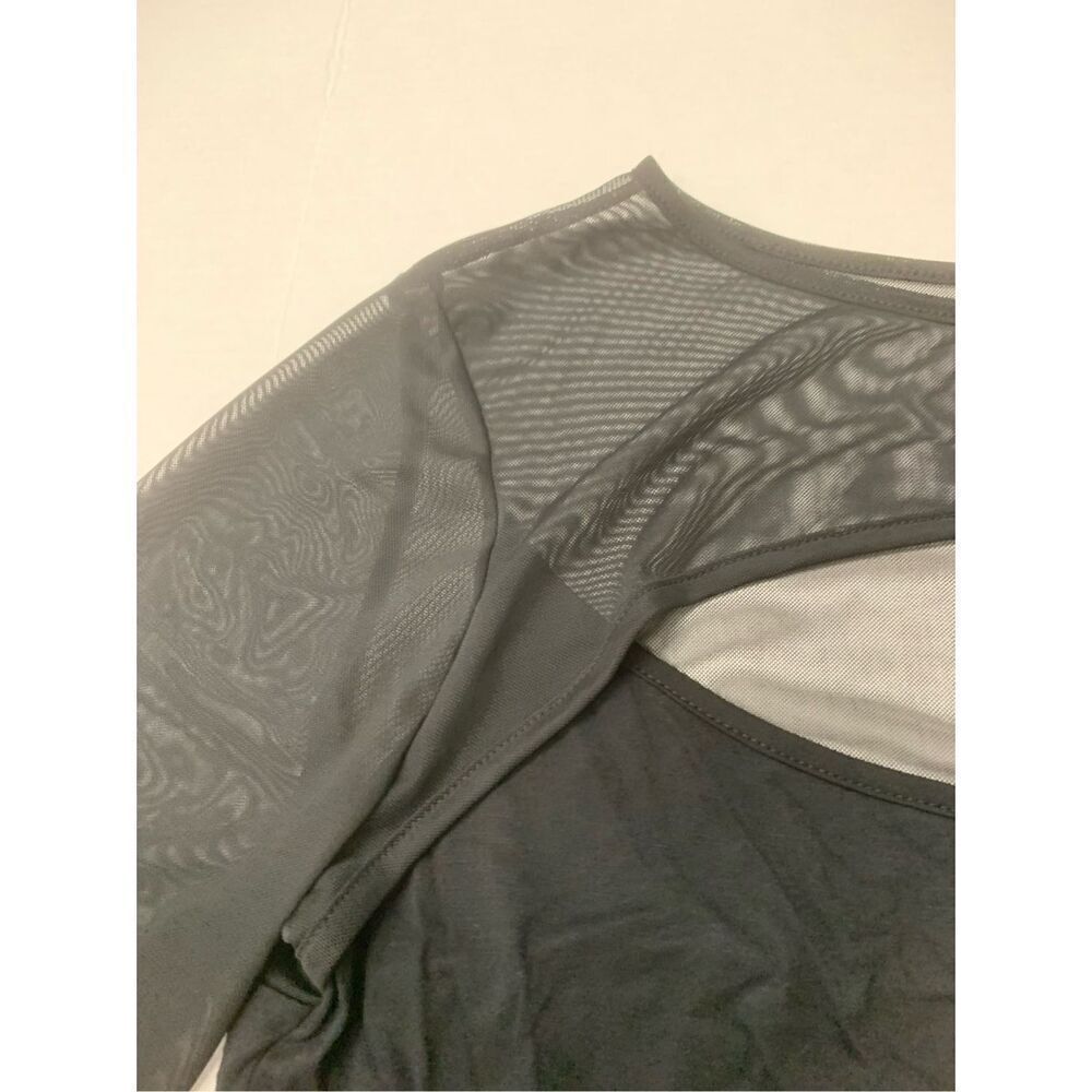 Mesh Cut Out Blouse - Picture 4 of 6